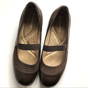 Naturalizer women’s brown leather shoes
